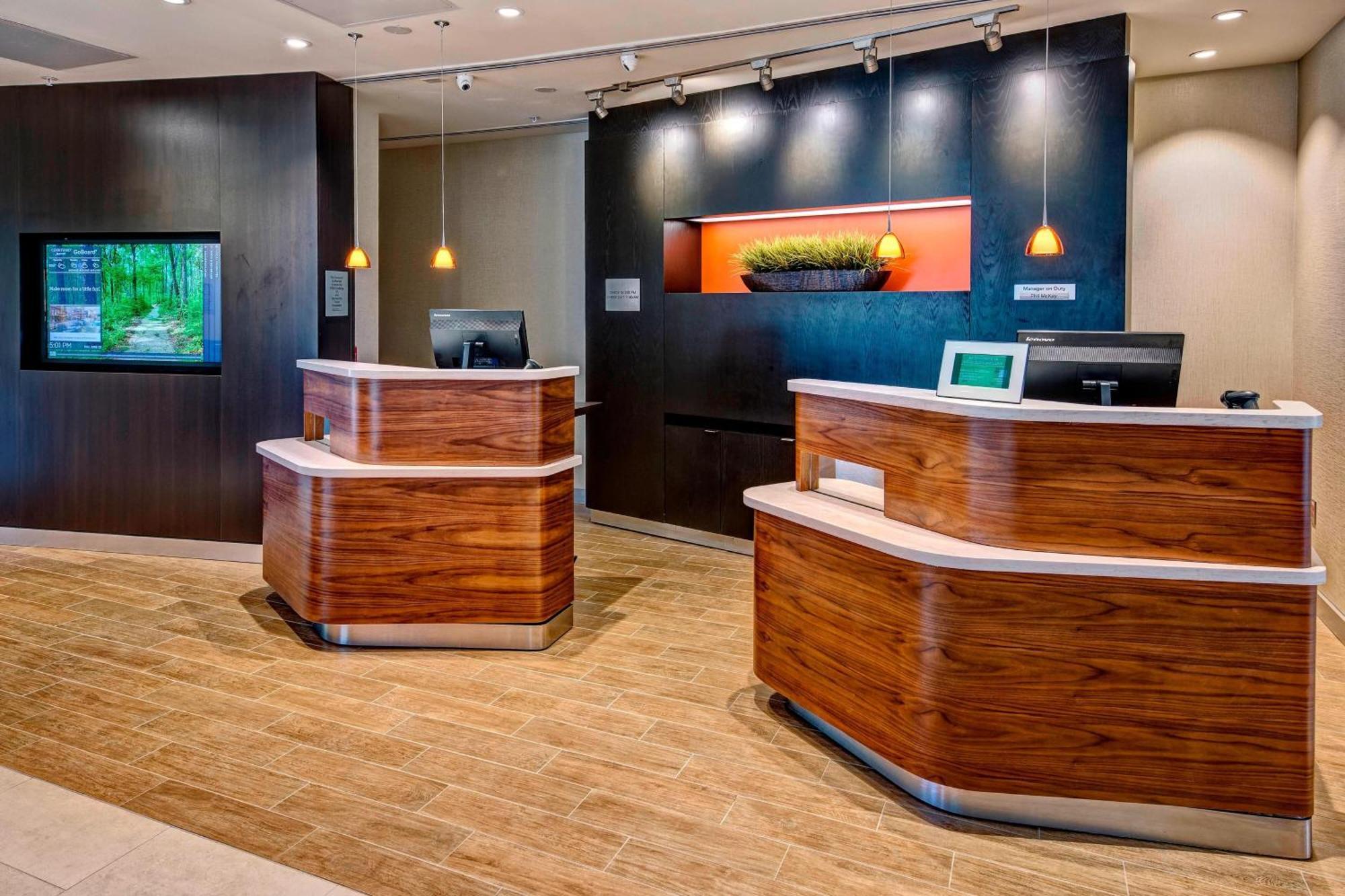 Courtyard By Marriott Oxford Hotell Exteriör bild